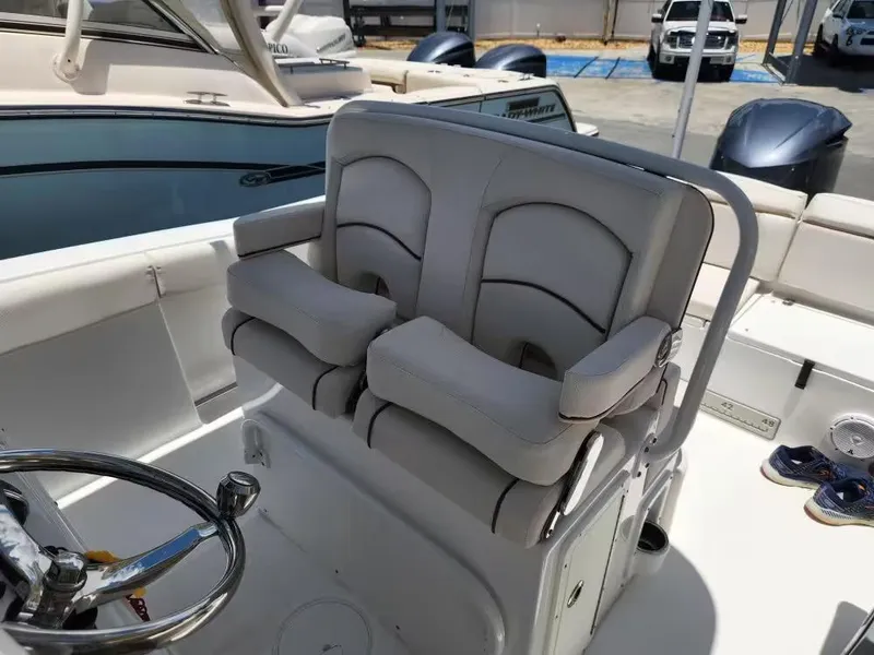 Slide: The Image of Sea Hunt Ultra 255 SE 2021 - 5