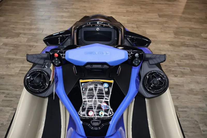 Slide: The Image of Sea-Doo Wake Pro 230 2025 - 12
