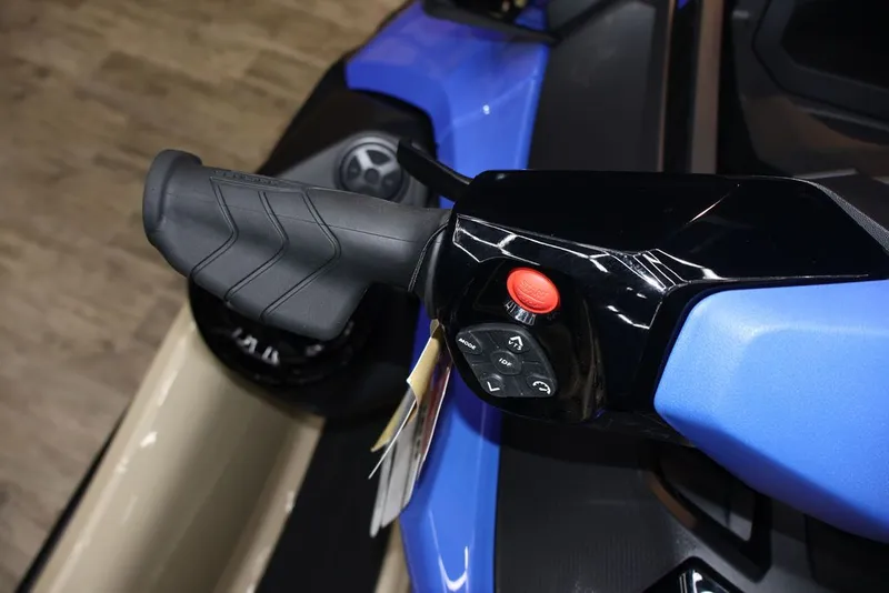 Slide: The Image of Sea-Doo Wake Pro 230 2025 - 13