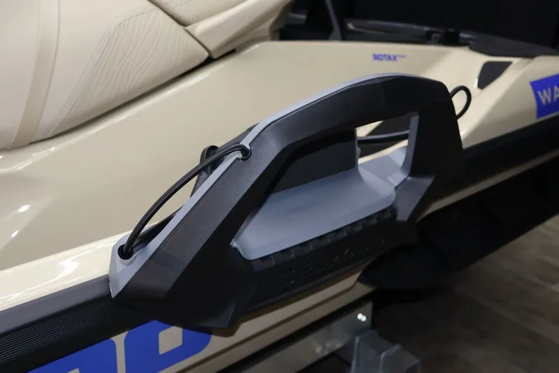 Slide: The Image of Sea-Doo Wake Pro 230 2025 - 23