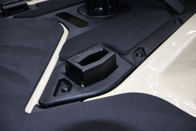 Slide: The Image of Sea-Doo Wake Pro 230 2025 - 27