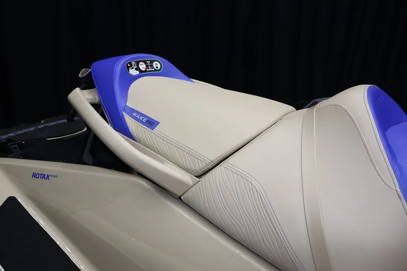 Slide: The Image of Sea-Doo Wake Pro 230 2025 - 28