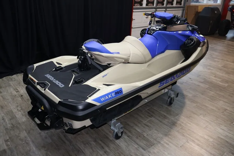 Slide: The Image of Sea-Doo Wake Pro 230 2025 - 6