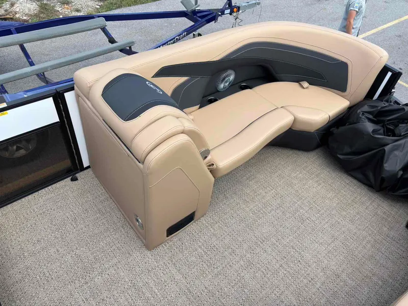 Slide: The Image of Barletta Cabrio C22UC 2026 - 10