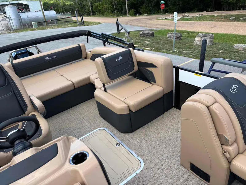 Slide: The Image of Barletta Cabrio C22UC 2026 - 9