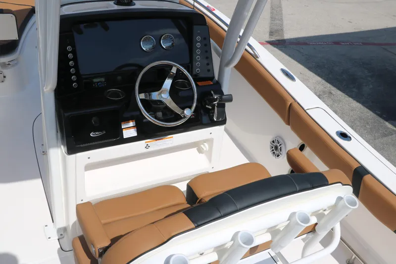 Slide: The Image of Robalo R230 Center Console 2024 - 18