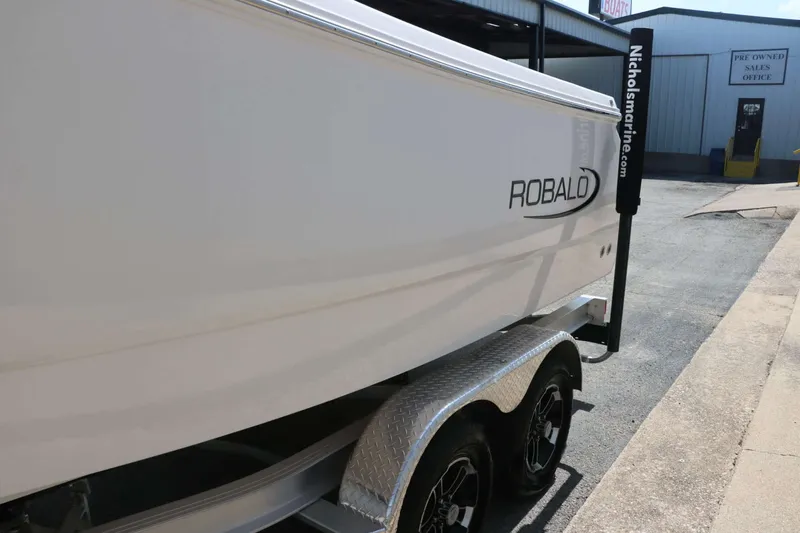Slide: The Image of Robalo R230 Center Console 2024 - 9