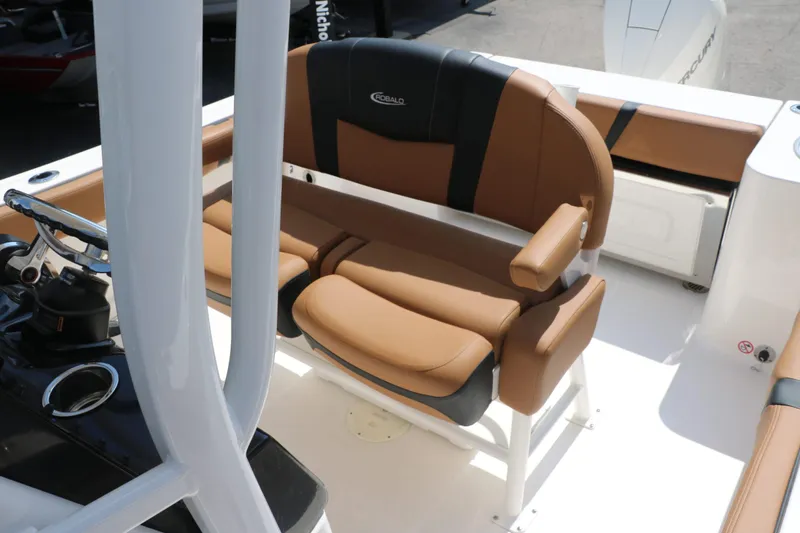 Slide: The Image of Robalo R230 Center Console 2024 - 30