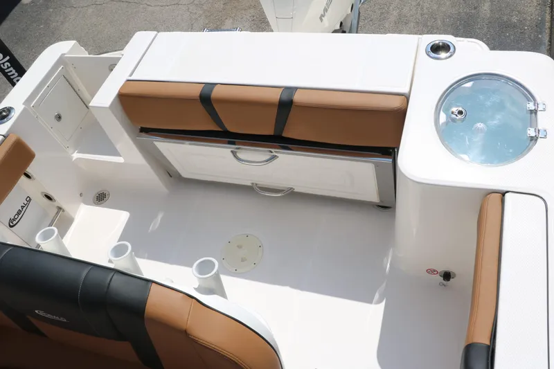 Slide: The Image of Robalo R230 Center Console 2024 - 31