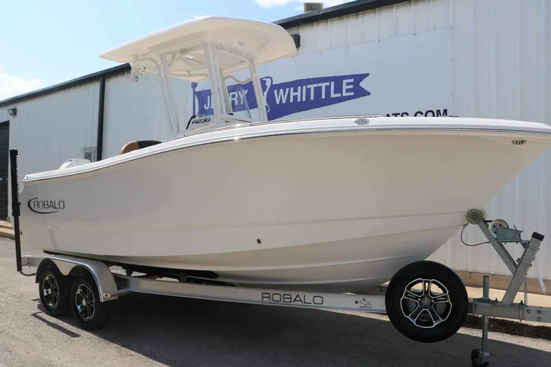 Slide: The Image of Robalo R230 Center Console 2024 - 5