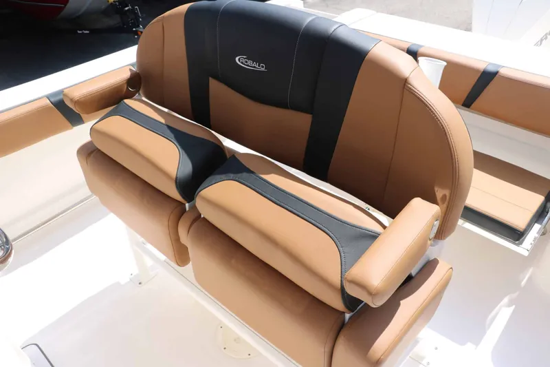 Slide: The Image of Robalo R230 Center Console 2024 - 35