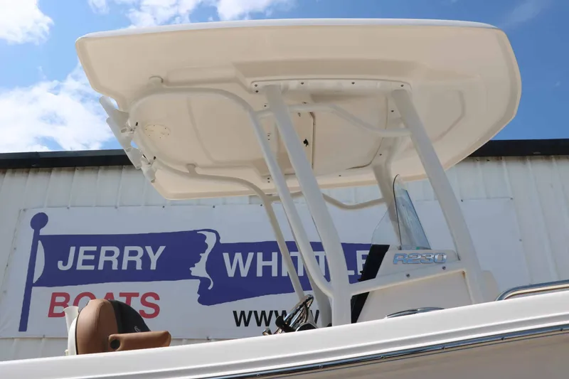 Slide: The Image of Robalo R230 Center Console 2024 - 14