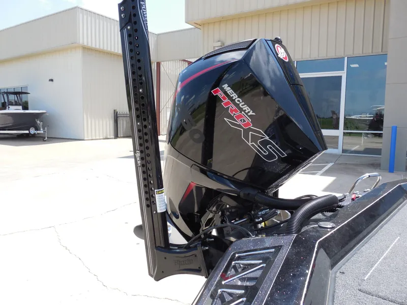 Slide: The Image of Ranger Z521L 2022 - 12