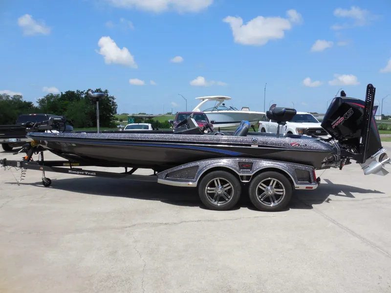 Slide: The Image of Ranger Z521L 2022 - 5