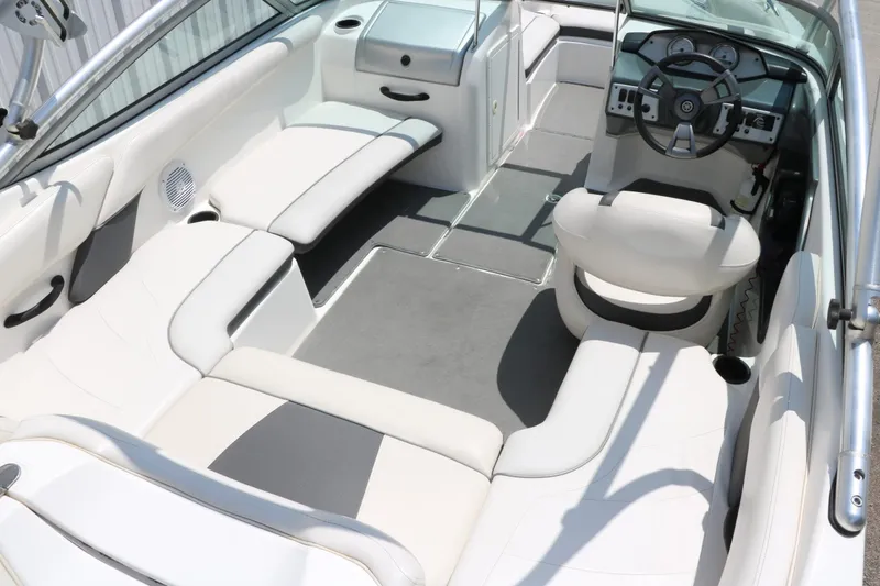 Slide: The Image of Yamaha AR190 2014 - 14