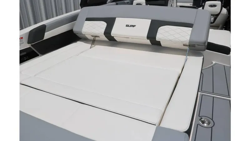 Slide: The Image of Chaparral 260 Surf 2024 - 12