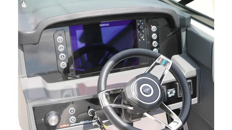 Slide: The Image of Chaparral 260 Surf 2024 - 27