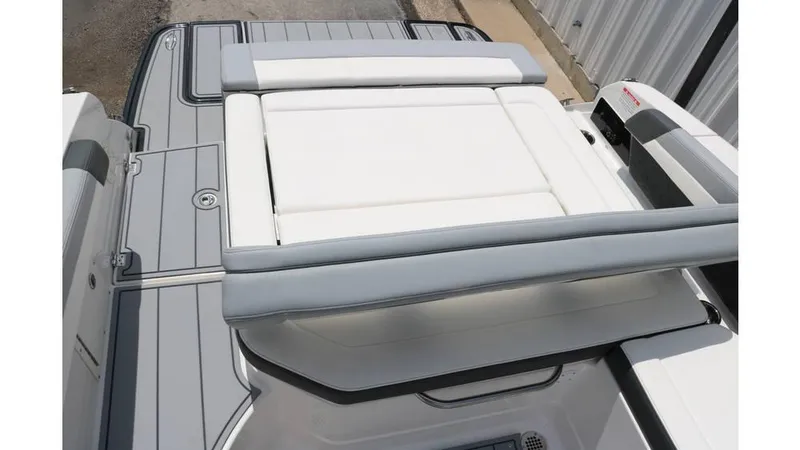 Slide: The Image of Chaparral 260 Surf 2024 - 37