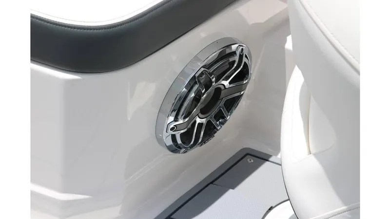 Slide: The Image of Chaparral 260 Surf 2024 - 38