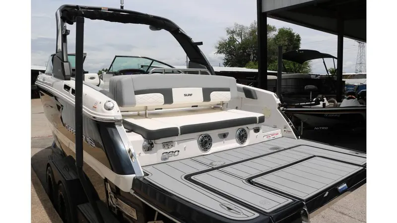 Slide: The Image of Chaparral 260 Surf 2024 - 7