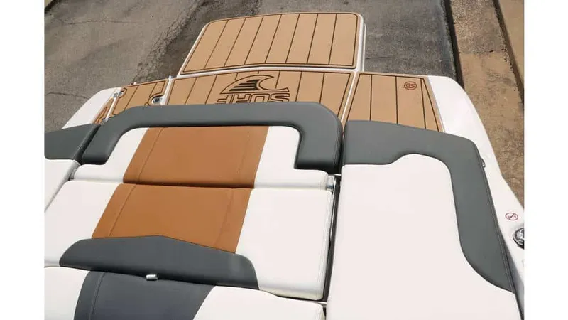 Slide: The Image of Chaparral 23 Surf 2025 - 19