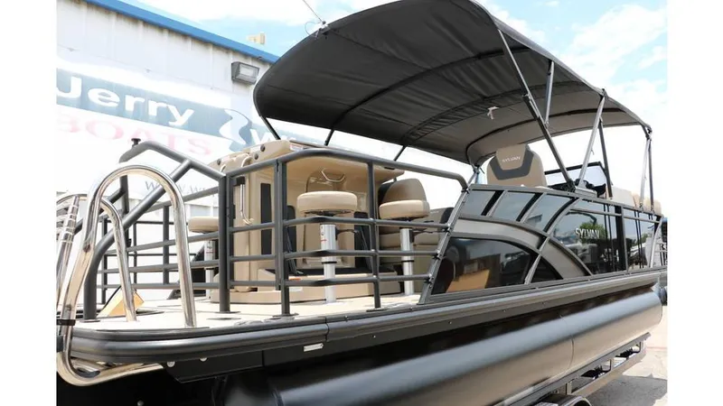 Slide: The Image of Sylvan L3 DLZ Bar Tri Toon 2025 - 5