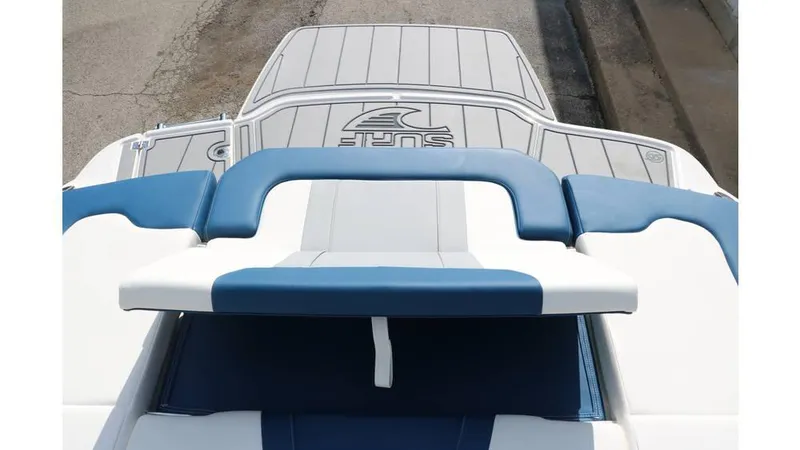 Slide: The Image of Chaparral 21 Surf 2025 - 24