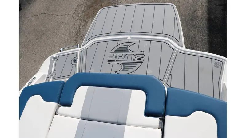 Slide: The Image of Chaparral 21 Surf 2025 - 30