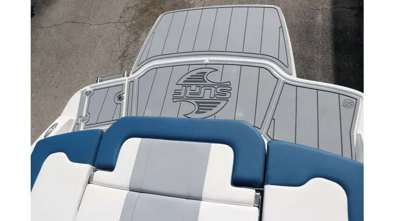 Slide: The Image of Chaparral 21 Surf 2025 - 30