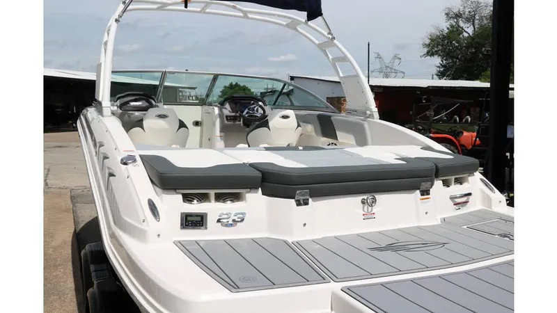 Slide: The Image of Chaparral 23 SSi 2024 - 10