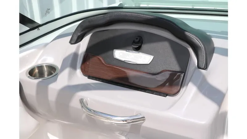 Slide: The Image of Chaparral 23 SSi 2024 - 29