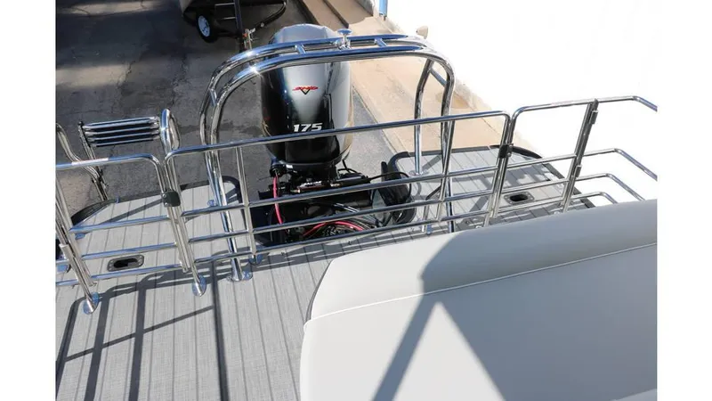 Slide: The Image of Sylvan Mirage X3 CLZ DH Tri Toon 2025 - 35