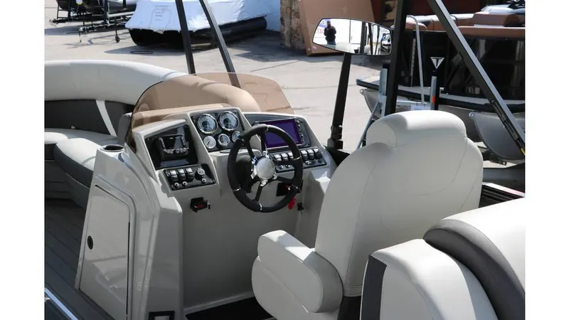 Slide: The Image of Sylvan Mirage X3 Tri Toon 2025 - 19