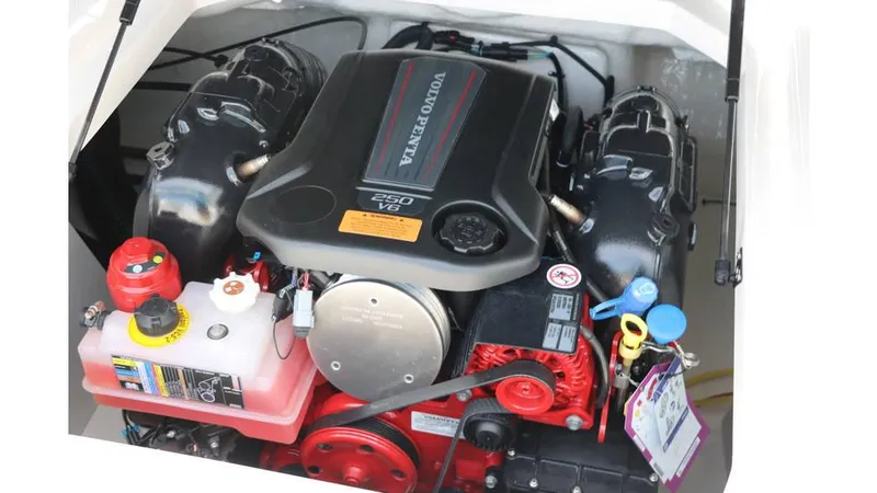 Slide: The Image of Chaparral 21 SSi 2025 - 26