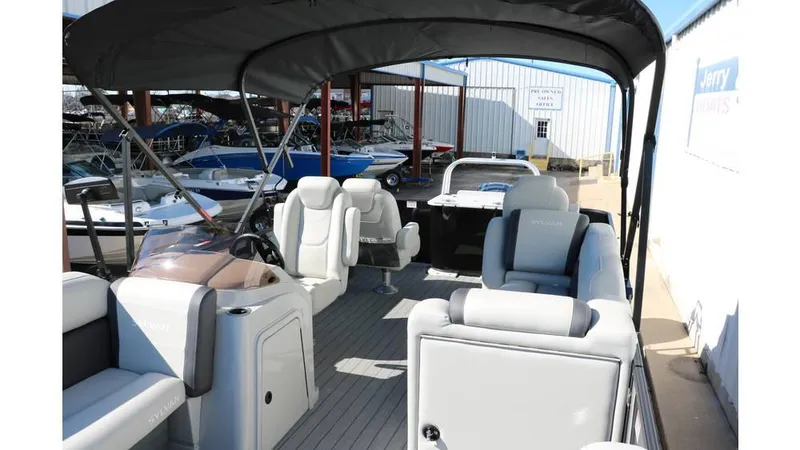 Slide: The Image of Sylvan Mirage 8522 Party Fish Tri Toon 2025 - 16