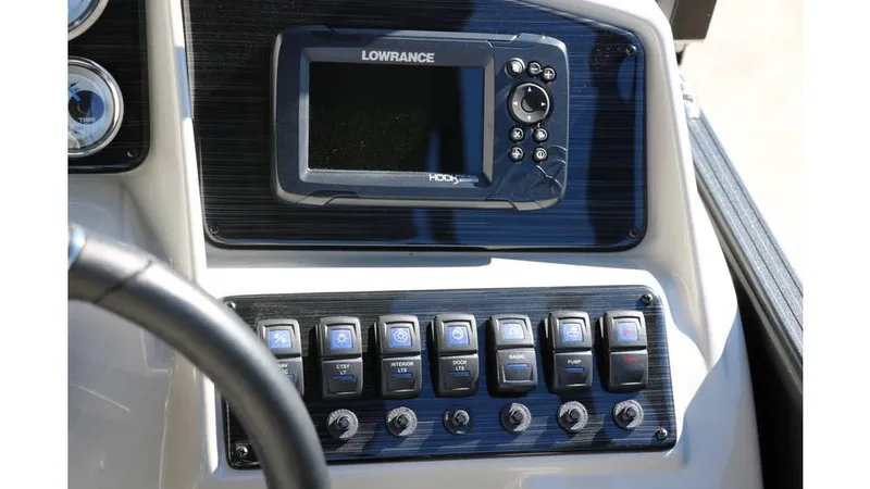 Slide: The Image of Sylvan Mirage 8522 Party Fish Tri Toon 2025 - 33