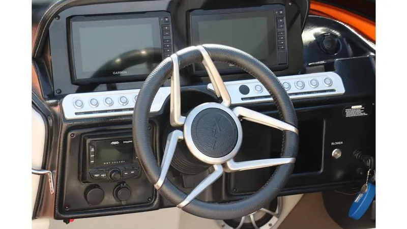 Slide: The Image of Crownline Boats 220 SS LPX Gen2 2022 - 16