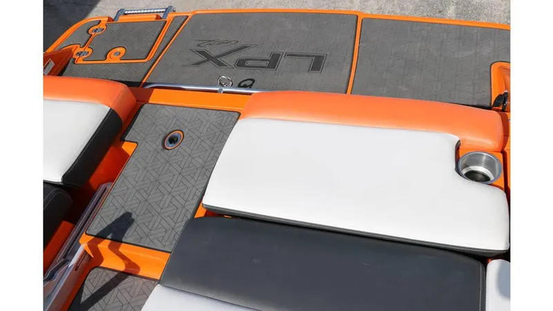 Slide: The Image of Crownline Boats 220 SS LPX Gen2 2022 - 27