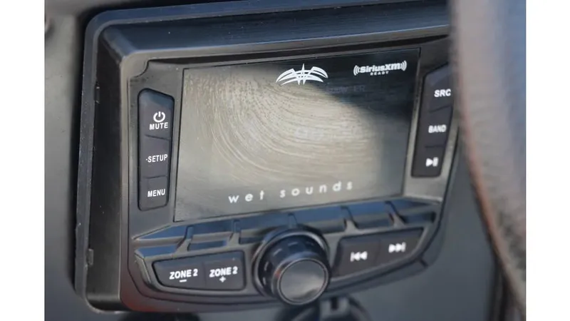 Slide: The Image of Crownline Boats 220 SS LPX Gen2 2022 - 33