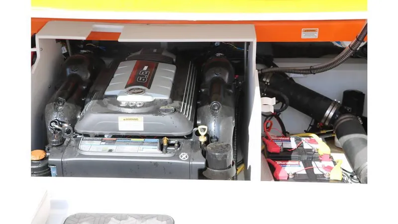 Slide: The Image of Crownline Boats 220 SS LPX Gen2 2022 - 36