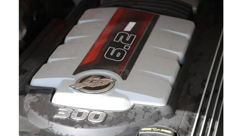 Slide: The Image of Crownline Boats 220 SS LPX Gen2 2022 - 37