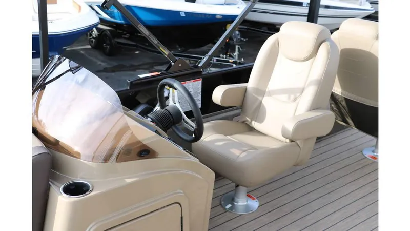 Slide: The Image of Sylvan Mirage 8522 Party Fish Tri Toon 2025 - 23