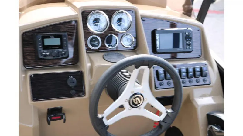 Slide: The Image of Sylvan Mirage 8522 Party Fish Tri Toon 2025 - 25