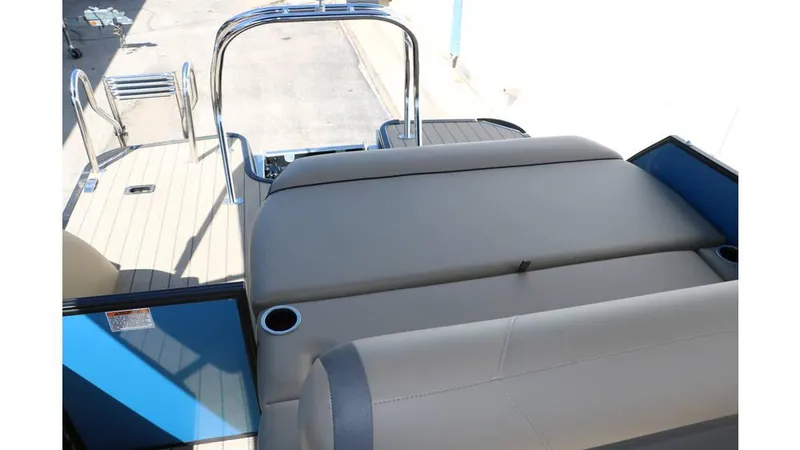 Slide: The Image of Sylvan Mirage X1 CLZ DH Tri Toon 2025 - 18