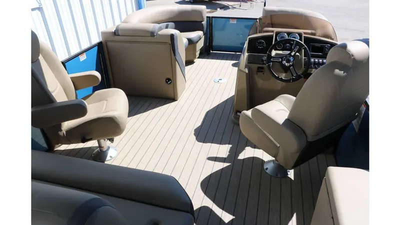 Slide: The Image of Sylvan Mirage X1 CLZ DH Tri Toon 2025 - 23