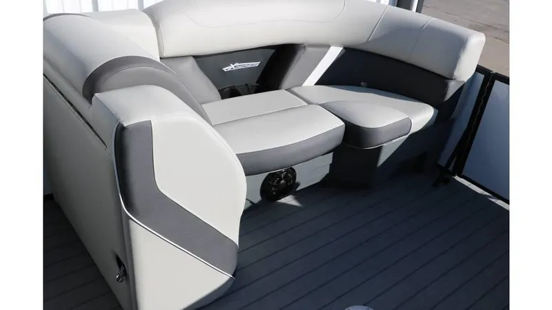 Slide: The Image of Sylvan Mirage X1 CLZ DH Tri Toon 2025 - 23