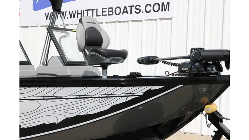 Slide: The Image of Smoker Craft Adventurer 188 DC 2025 - 10