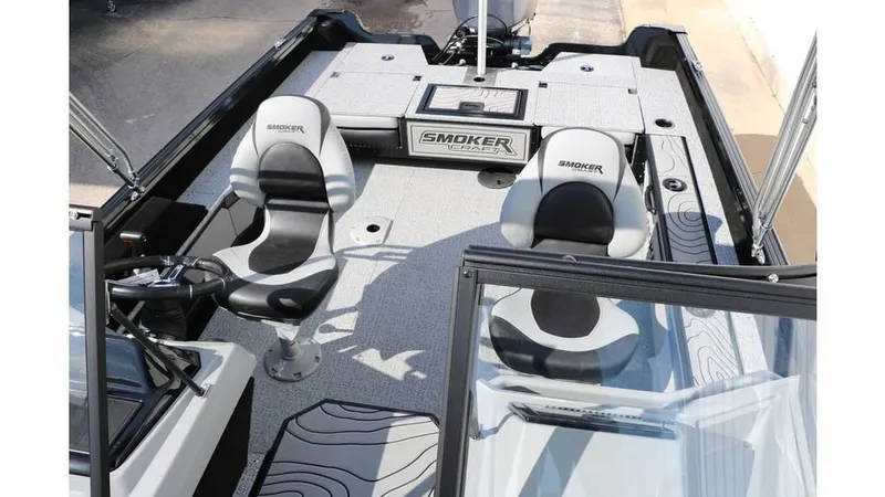 Slide: The Image of Smoker Craft Adventurer 188 DC 2025 - 18