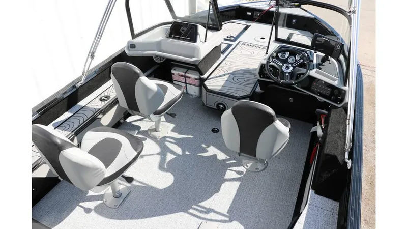 Slide: The Image of Smoker Craft Adventurer 188 DC 2025 - 26