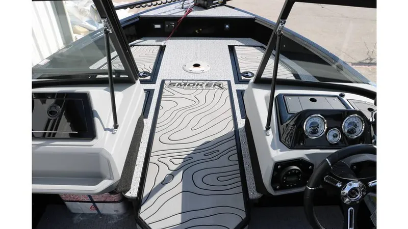 Slide: The Image of Smoker Craft Adventurer 188 DC 2025 - 31